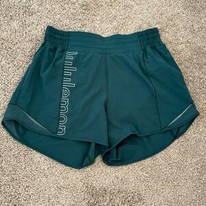 Lululemon hotty hot high rise 4” shorts